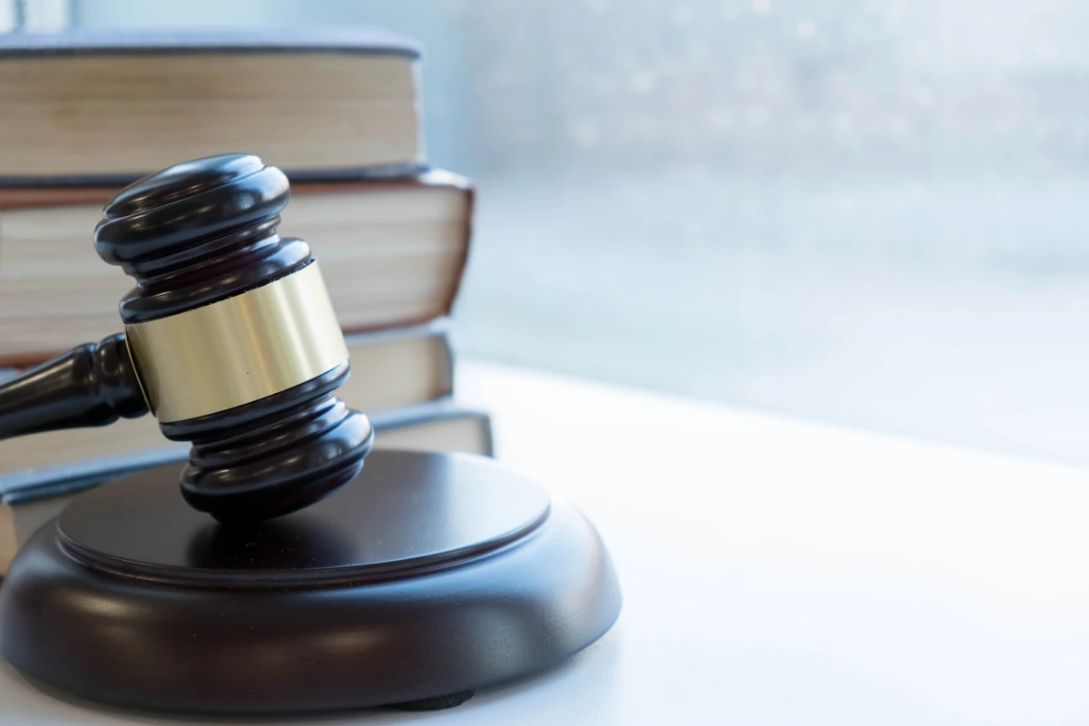Comment choisir le bon avocat en droit de la famille: étapes clés pour une décision éclairée