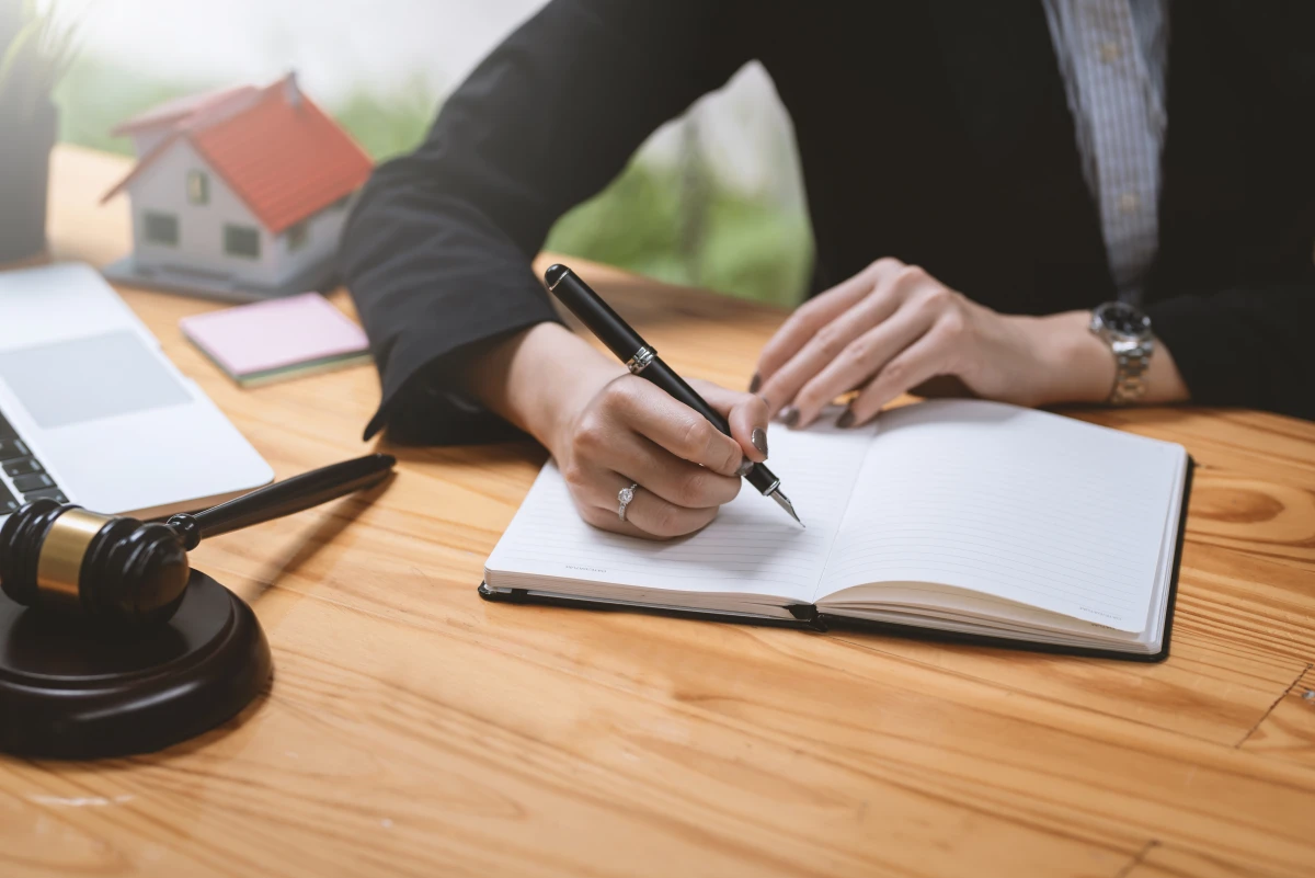Le droit immobilier et ses impacts sur l'achat de votre première maison